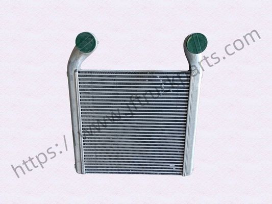 SINOTRUK HOWO A7 SITRAK C7H ट्रक पानी टैंक भागों के लिए छोटे इंटरकूलर WG9925530127